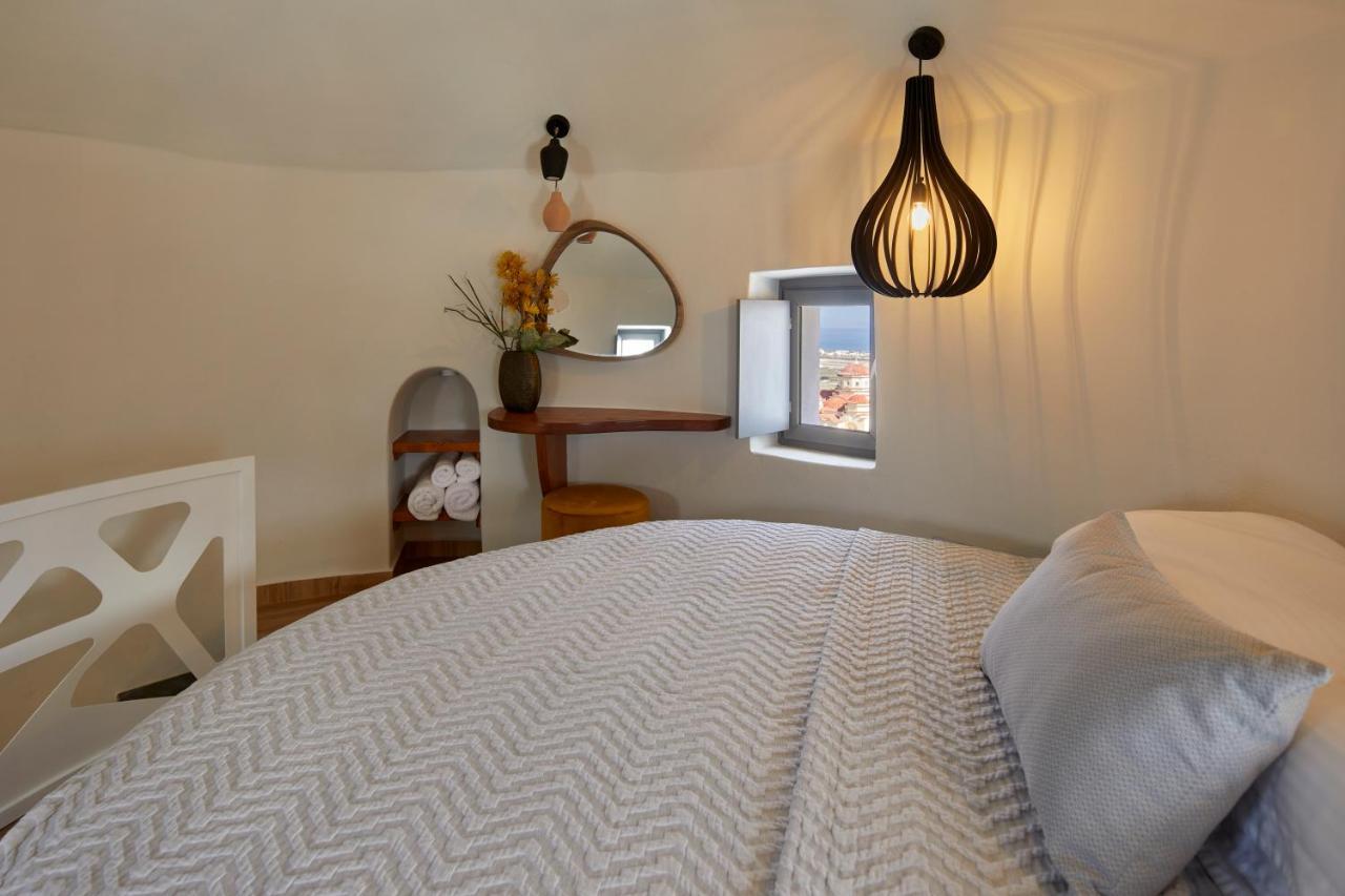 Aecon Suites Exo Gonia Bagian luar foto