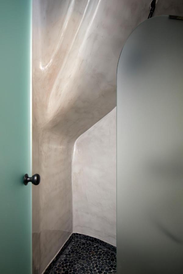 Aecon Suites Exo Gonia Bagian luar foto