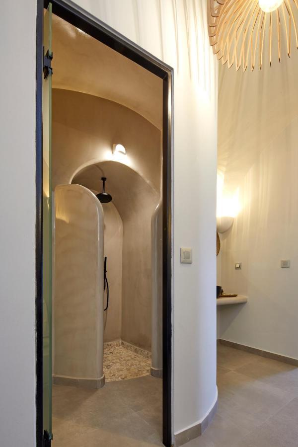 Aecon Suites Exo Gonia Bagian luar foto