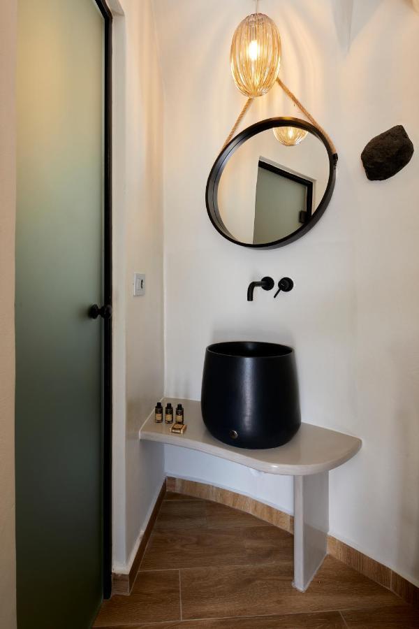 Aecon Suites Exo Gonia Bagian luar foto
