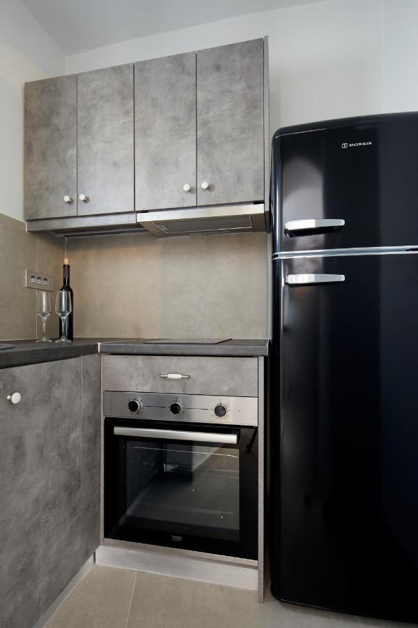 Aecon Suites Exo Gonia Bagian luar foto